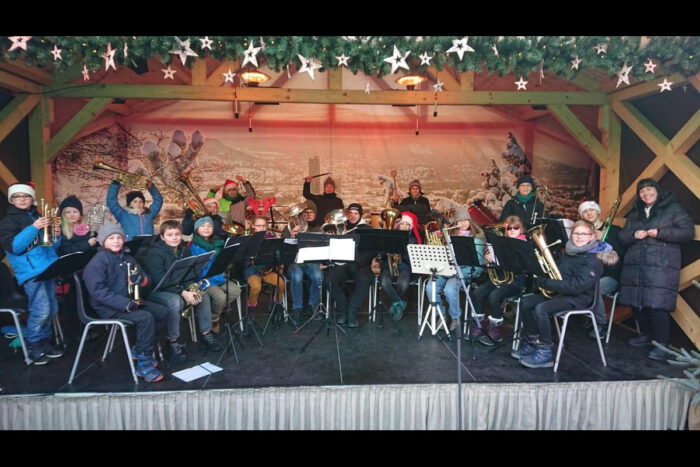 Junior Brass Band KLANGwelt Jenaer Weihnachtsmarkt 2022 (2)