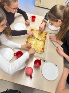Pizzabacken beim Stern-Wochenende der Orchesterschule KLANGwelt 2026